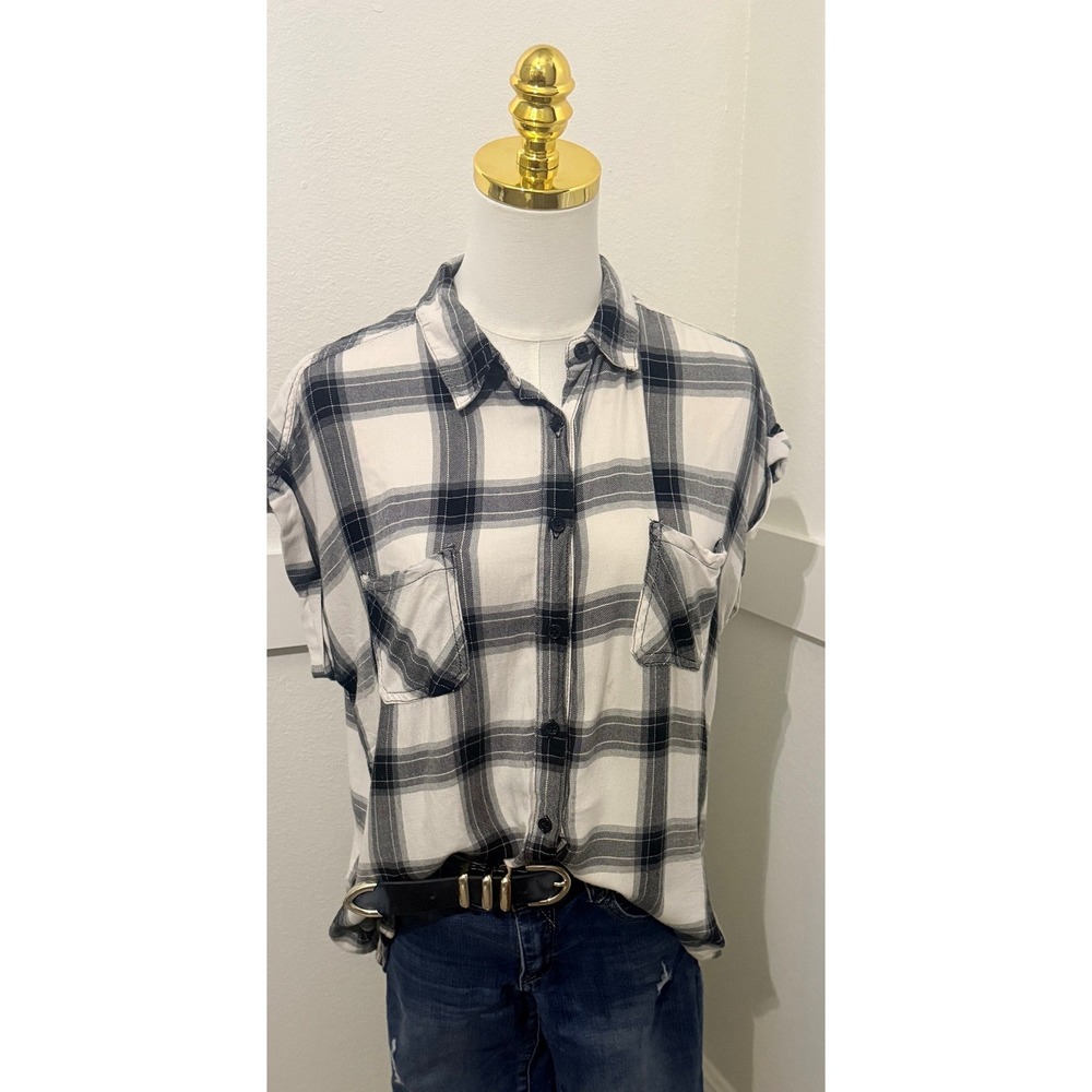 Mossimo Plaid Button Down Women Medium Black White Good Short Sleeve Cap Sleeve